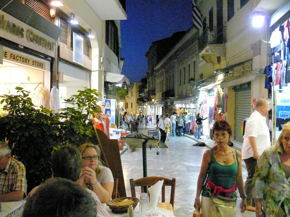 El barrio ateniense de Plaka, Atenas, Grecia