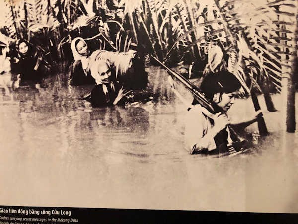 Foto en el museo de la Mujer Vietnamita, Hanoi, Vietnam