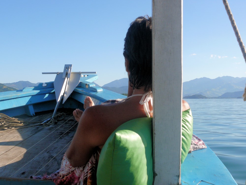 Navegación hacia Playa Vermelha, Bahia da Ilha Grande, Rio De Janeiro, Brasil
