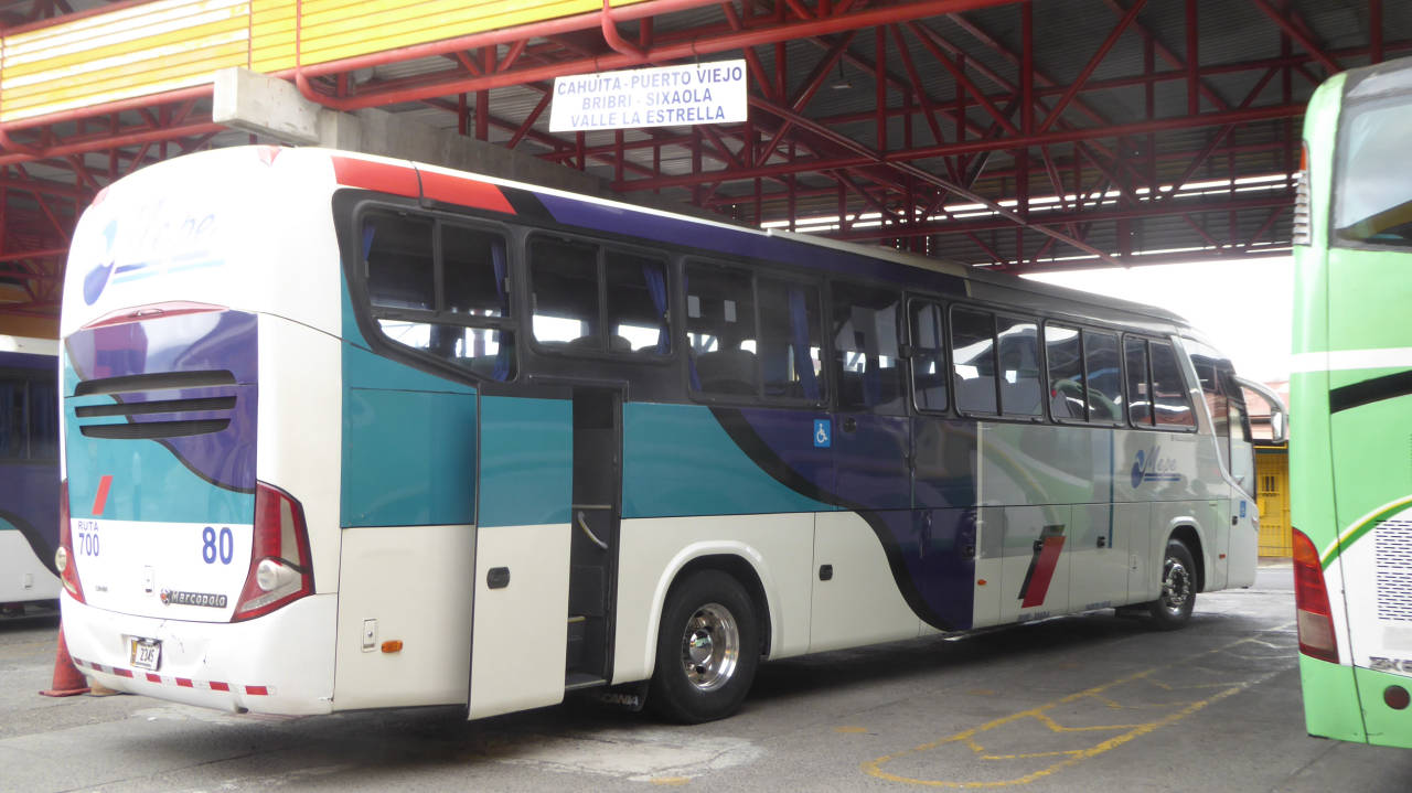 Bus a Cahuita