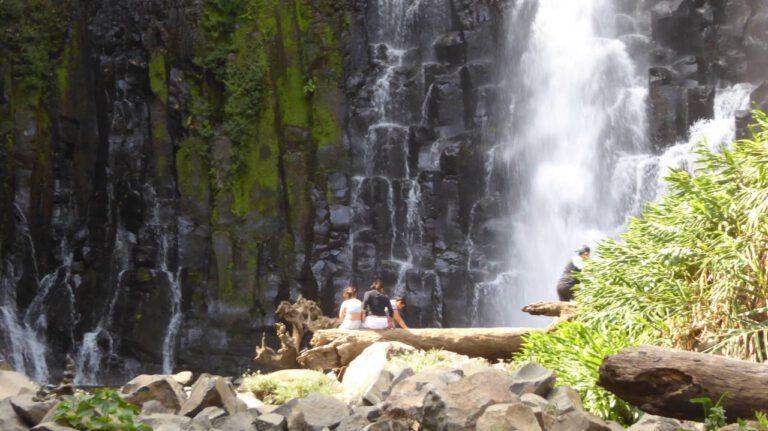 Cachoeira do Parque Los Chorros, nas encostas do vulcão Poás, Alajuela