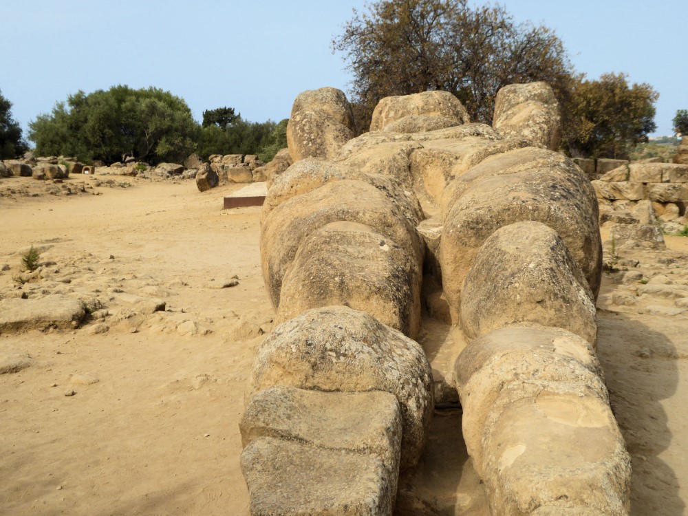 Telamone del templo de Zeus Olímpico, Valle de los templos, Agrigento, Sicilia, Italia