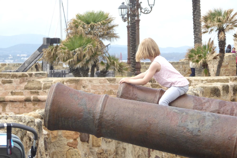 Paseo costanero de Alghero, Cerdeña, Italia