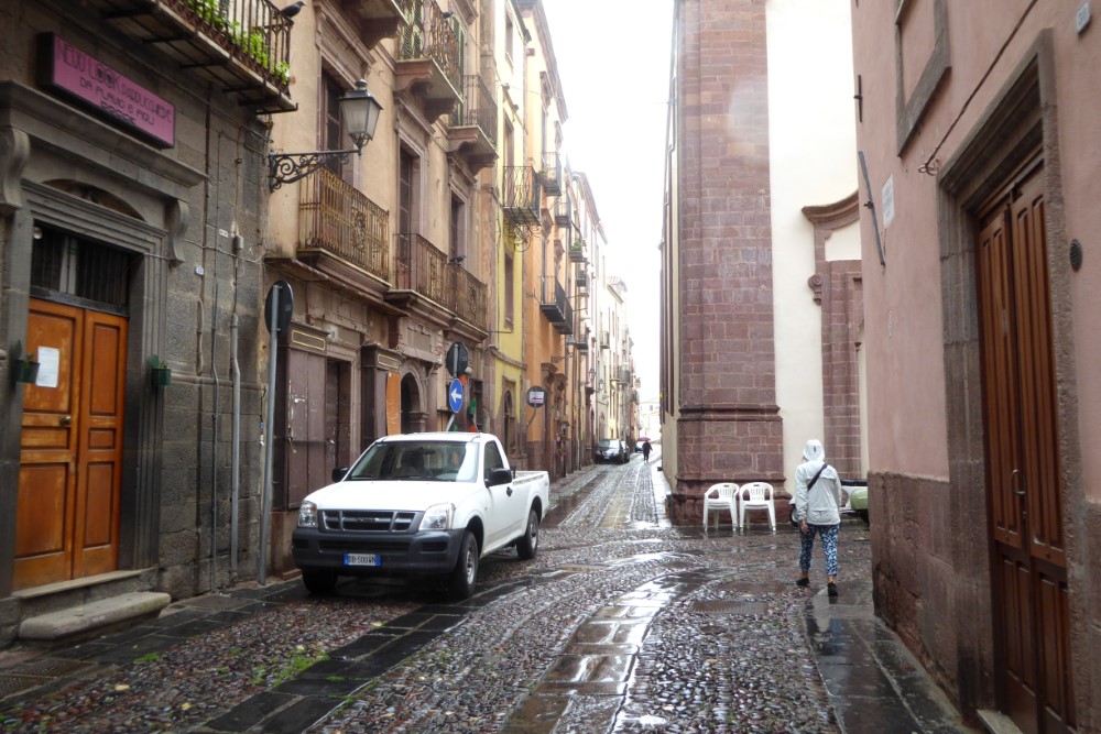Ciudad de Bosa, Cerdeña, Italia
