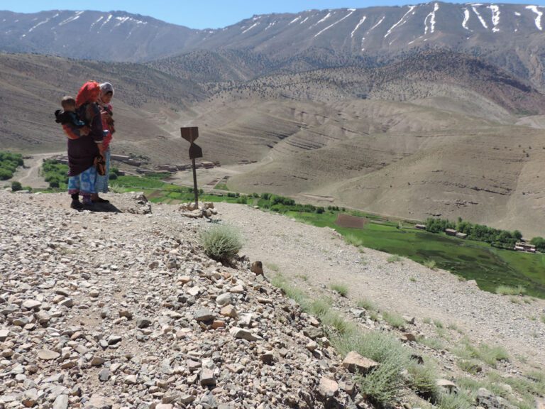 O Vale Feliz visto do celeiro-morabito de Sidi Moussa, Marrocos.