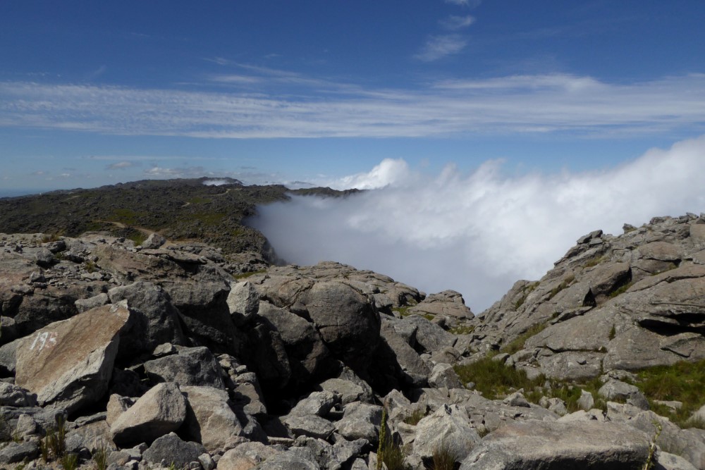 Nubes sobre Traslasierra, Cerro Champaquí, provincia de Córdoba, Argentina