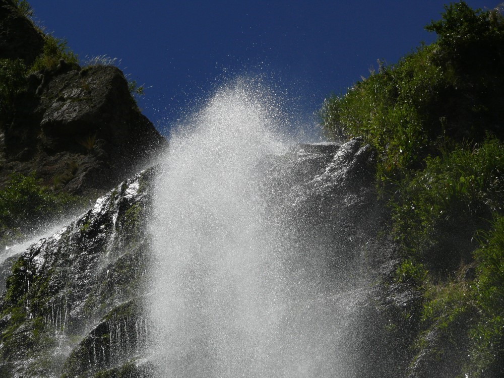 Salto de los Cóndores (Chorro Grande), Cortaderas, Provincia de San Luis, Argentina