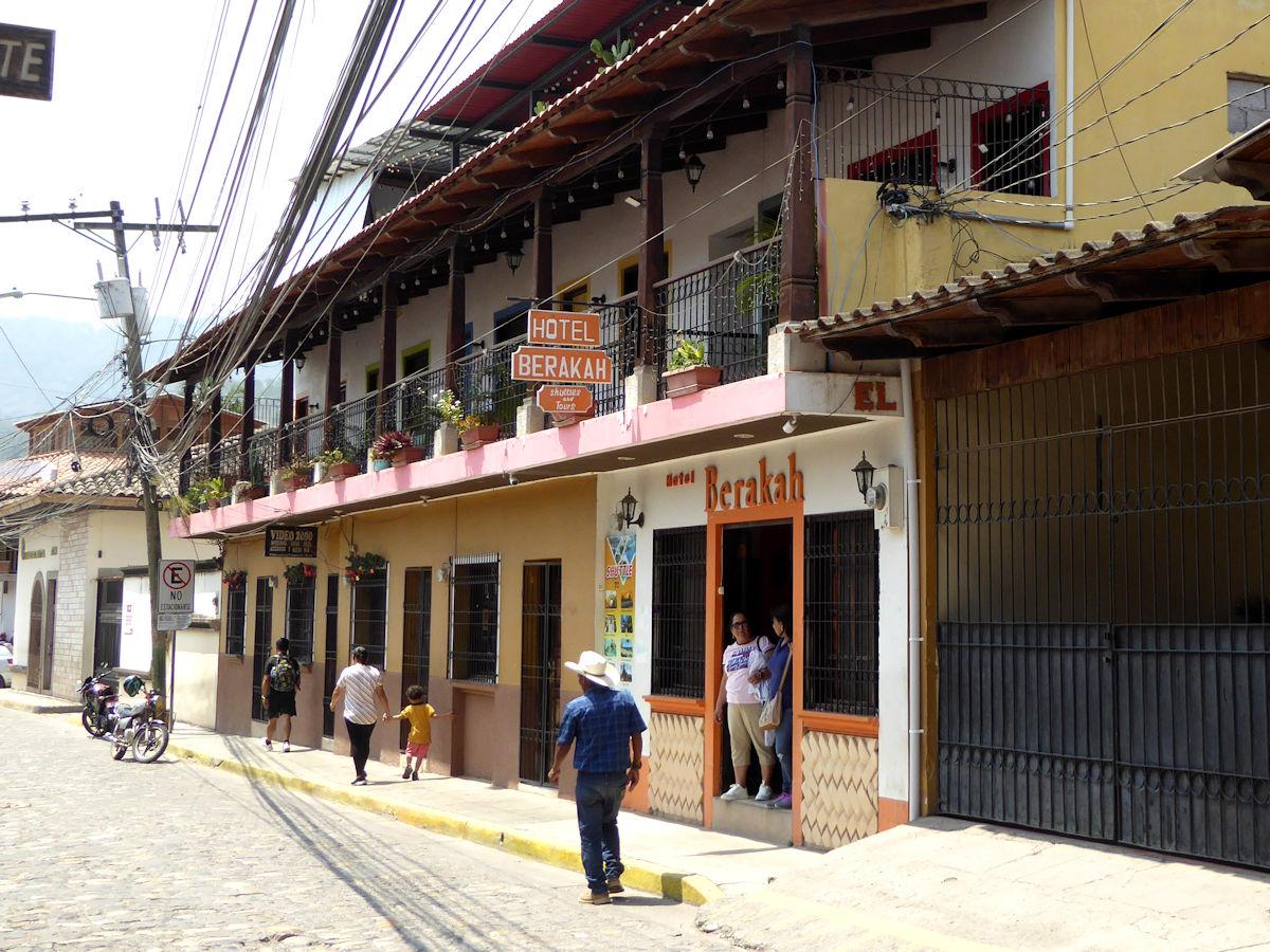 Rua principal de Copán Ruinas, Honduras