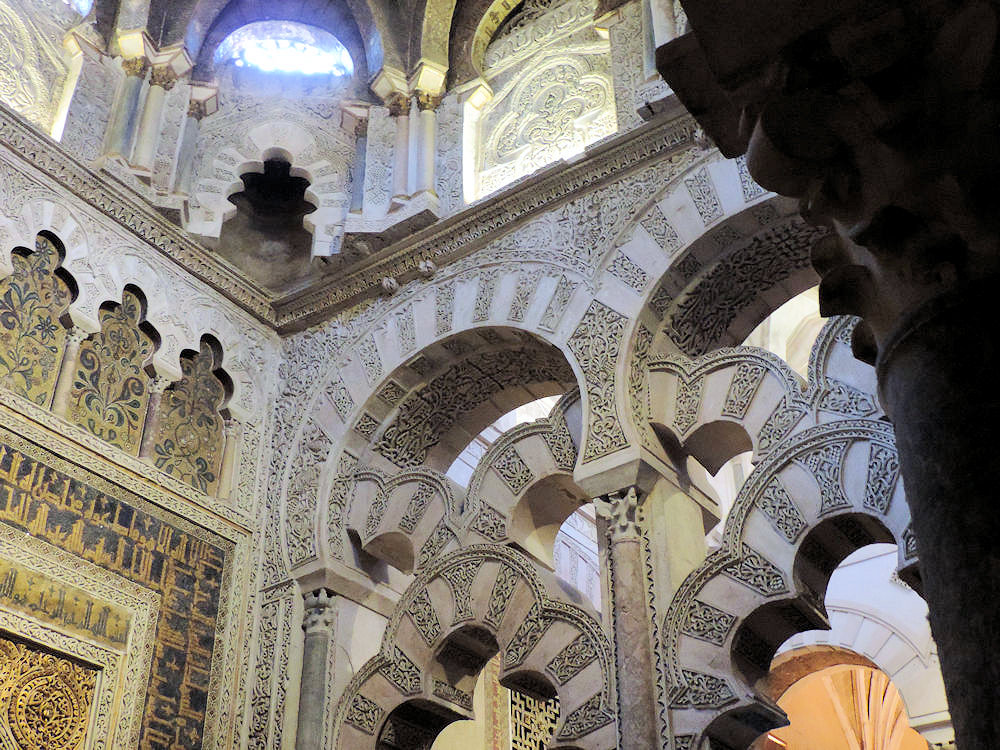 Interior de la Mezquita - catedral, Córdoba, España
