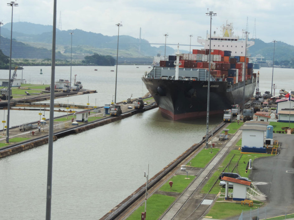Esclusa de Miraflores, Canal de Panamá