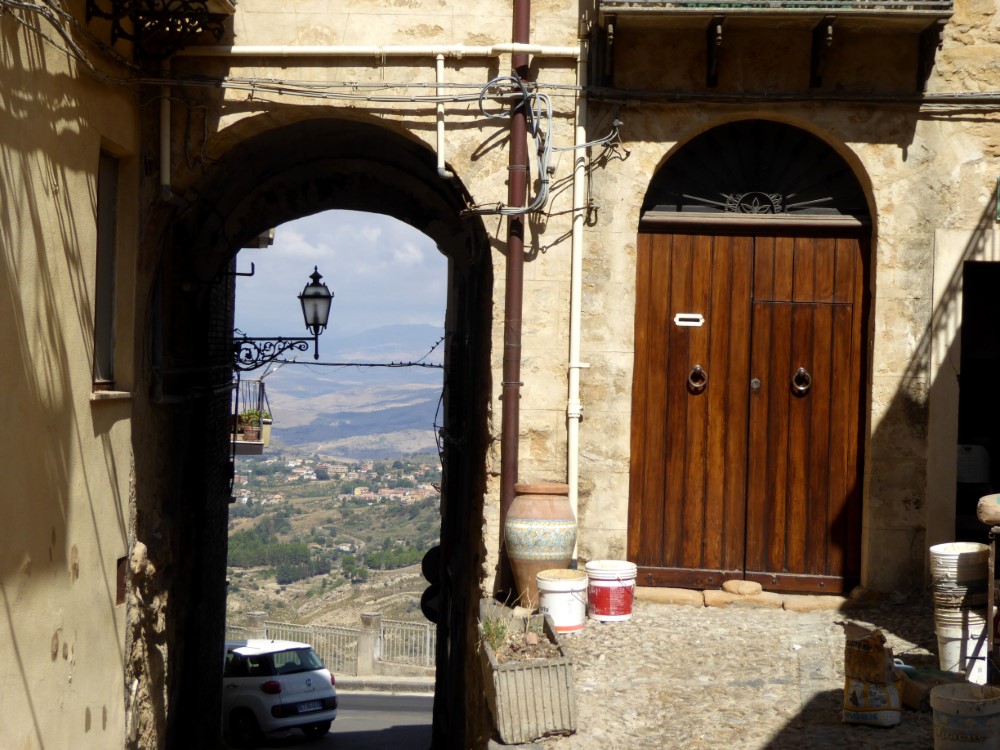 Ciudad de Enna, Sicilia, Italia