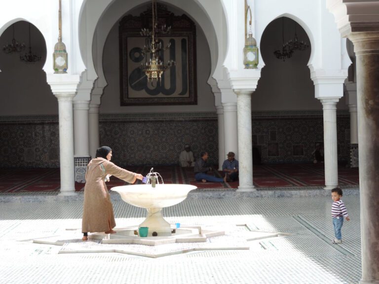 Interior do Zaouia do Mulay Idris II, Fez el Bali, Marrocos