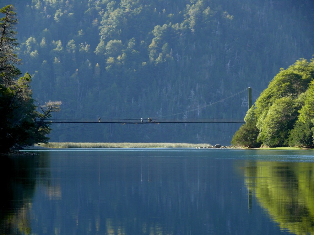 Pasarela del Rio Arrayanes, Parque Nacional Los Alerces, provincia del Chubut, Argentina