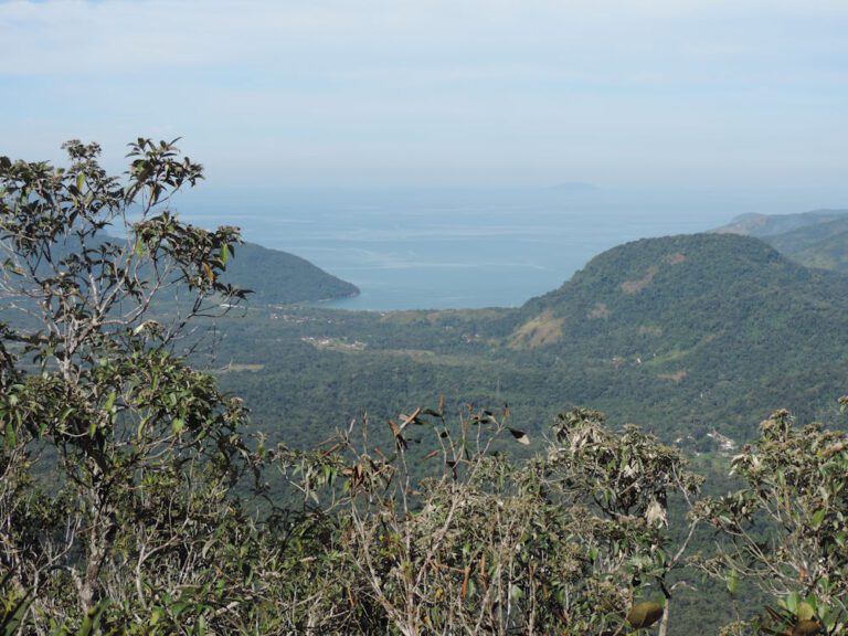 Vista da "Igrejinha" do Corcovado de Ubatuba, São Paulo, Brasil