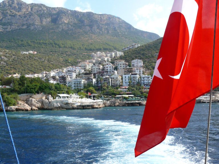 Balsa para Meis de Kas, província de Antalya, Türkiye