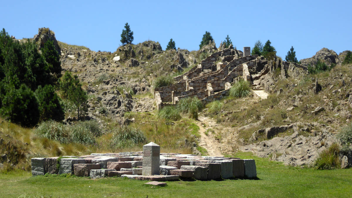 Damero y laberinto de piedra, La Carolina, Sierras de San Luis, Provincia de San Luis, Argentina