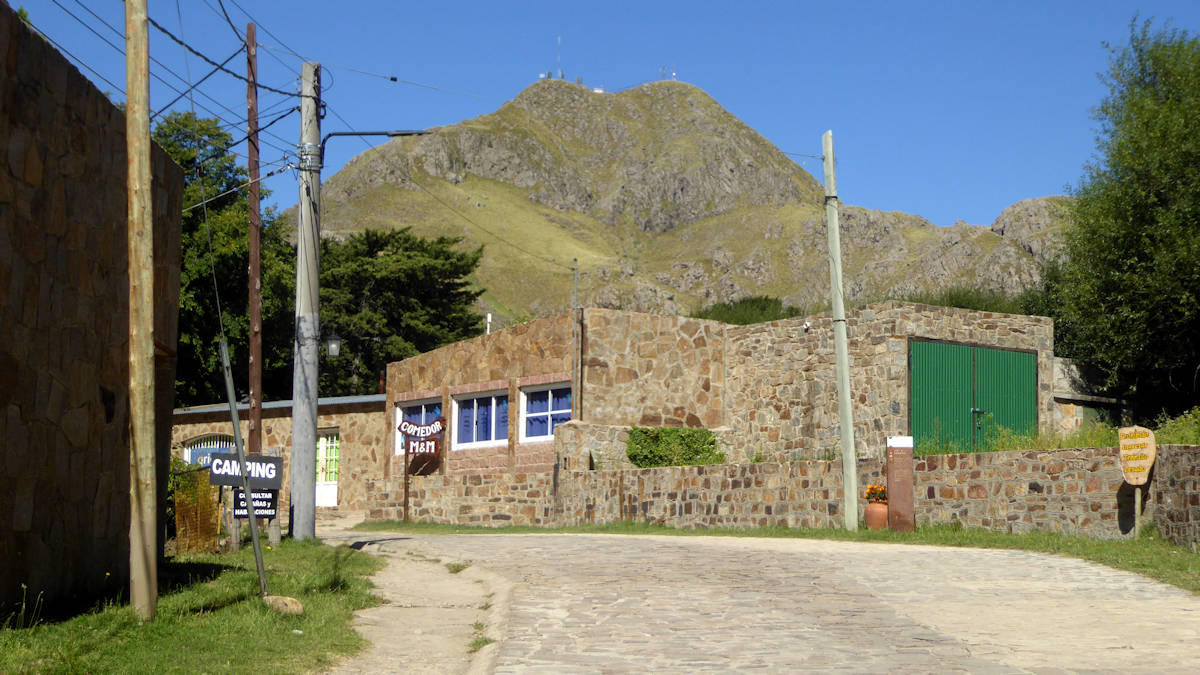 Calle típica, La Carolina, Sierras de San Luis, Provincia de San Luis, Argentina