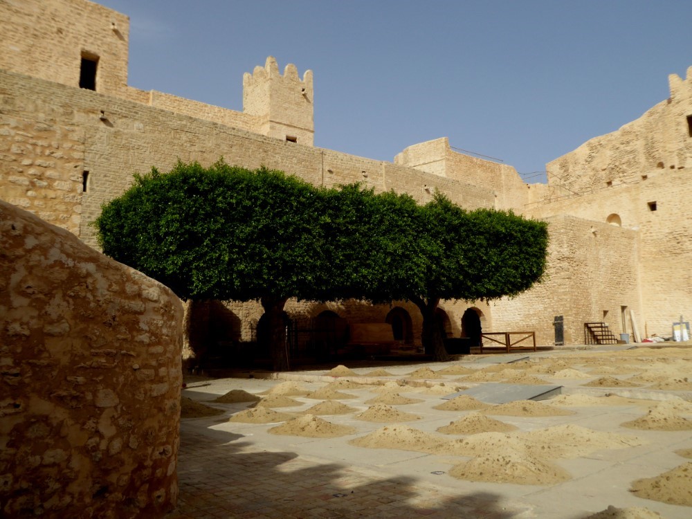 Interior del "Ribat" (fortaleza) de Monastir, Túnez