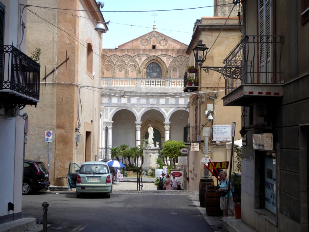 Ciudad de Monreale, Sicilia, Italia