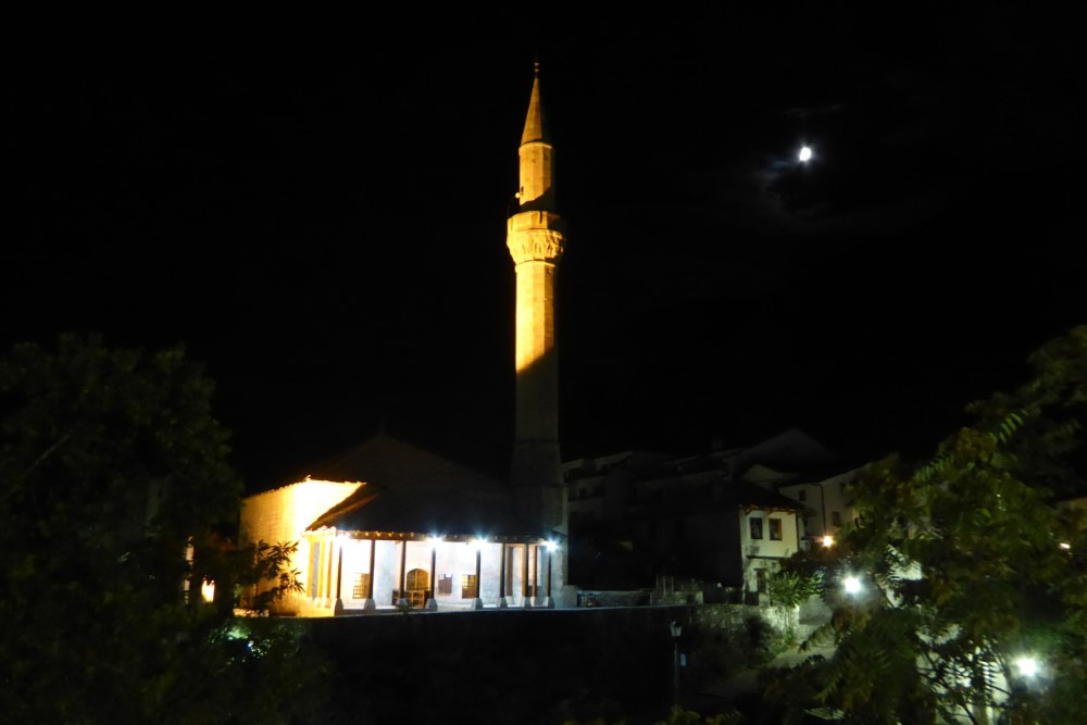 Mezquita en la Ciudad de Mostar, Bosnia y Herzegovina