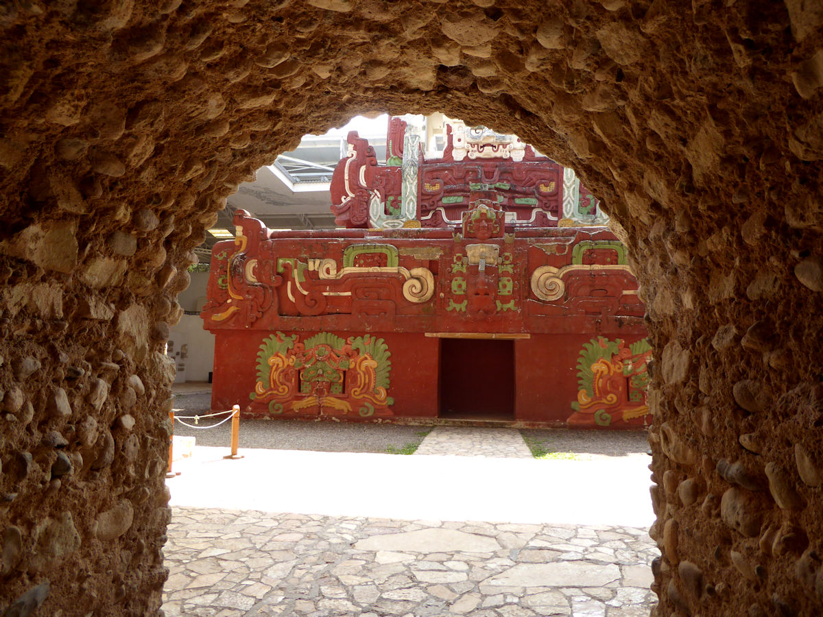 Monumento Rosalila, Museo de Copán Ruinas, HondurasMonumento Rosalila, Museu das Ruínas de Copán, Honduras