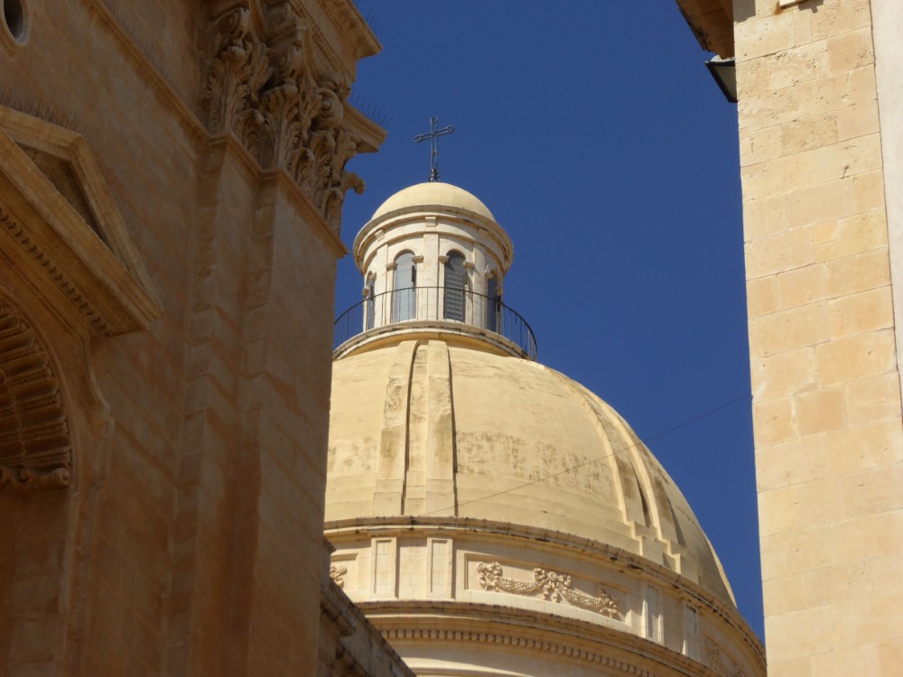 Cúpula de la catedral de San Nicolò, Ciudad de Noto, Sicilia, Italia