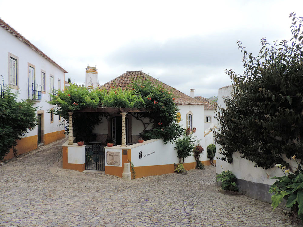 Una esquina en Óbidos, Portugal