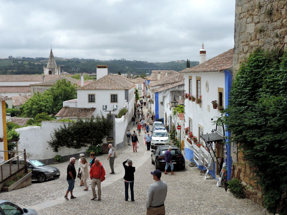 Calle principal de Óbidos, Portugal