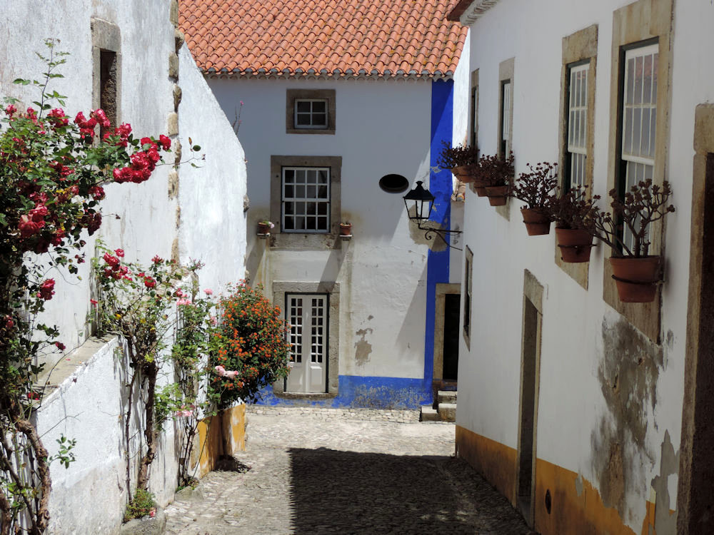 Una esquina en Óbidos, Portugal