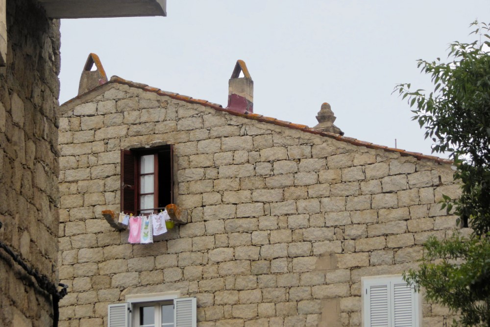 Plaza de Sartène, Córcega, Francia