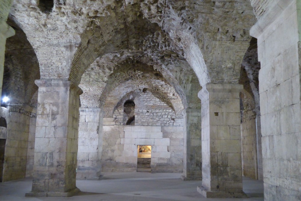 Subsuelo del Palacio Dioceclano, Split, Croacia