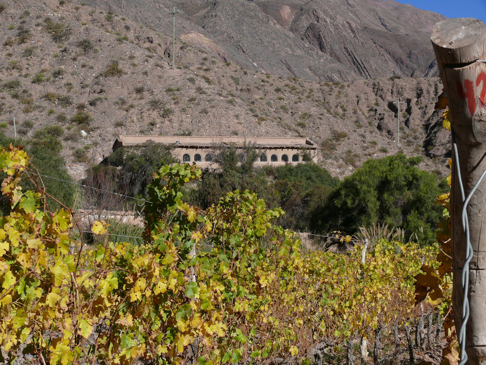 Bodega entre Tilcara y Purmamarca, Provincia de Jujuy, Argentina