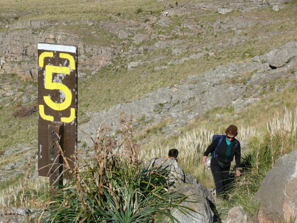 Ascenso al Cerro Ventana, Parque Provincial Ernesto Tornquist, provincia de Buenos Aires, Argentina