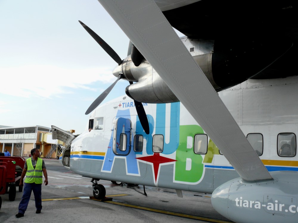 Avion Short de la empresa Tiara Air