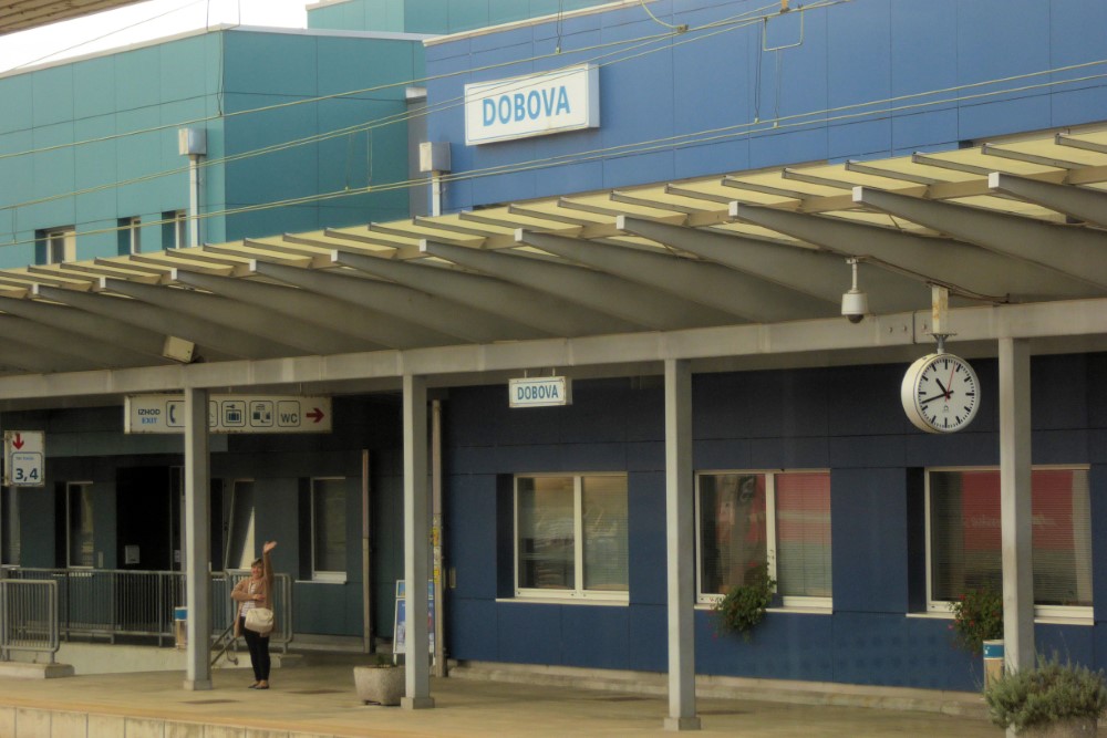 Estación de trenes de Dobova, frontera entre Eslovenia y Croacia